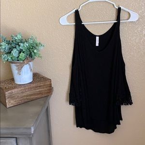 Xhilaration cold shoulder top